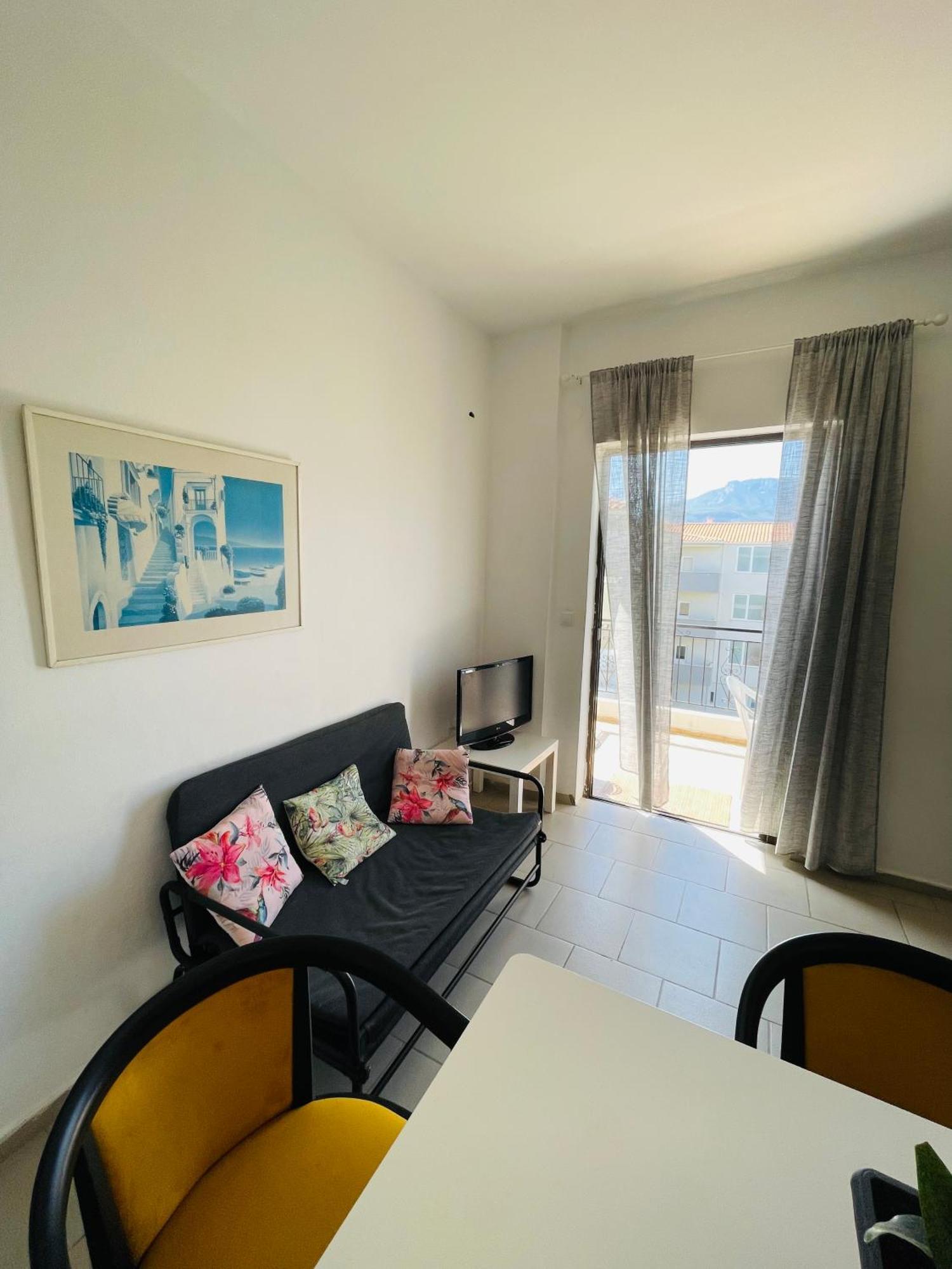 Sea La Vie Apartment